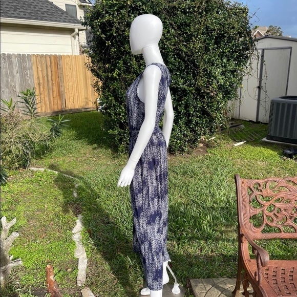 💋NWT Halston Flared Legs Tie Waist Print Scoop Neck Jumpsuit - Picture 7 of 13